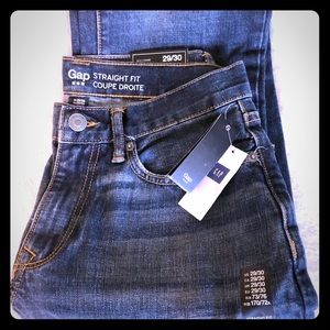 Men’s Gap Jeans Straight Fit !!NWT!!